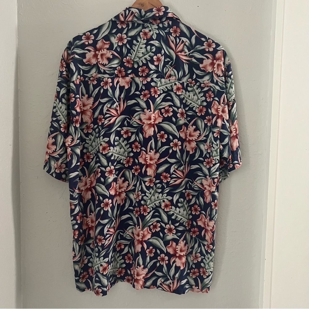 Banana Cabana Men's Sz L 100% Silk Tropical Hawaiian Shirt Navy and Pinky Peach - Picture 3 of 8